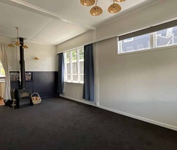 CHARM MEETS CONVENIENCE IN CITY CENTRAL - Photo 3