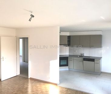 JOLI ET SPACIEUX APPARTEMENT DE 4½ PIECES - Photo 4