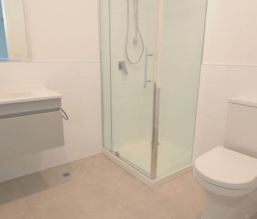 Studio living! - Photo 2