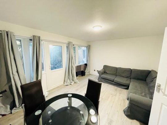 4beds Room Only - Photo 1