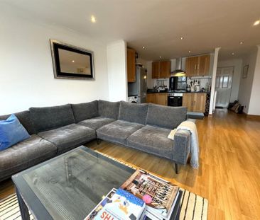 2 Bedroom Apartment To Let - Photo 4