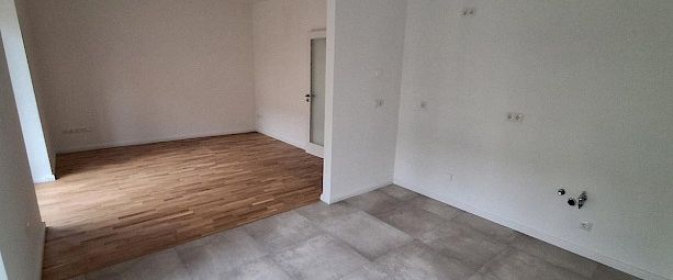 Erstbezug nach Sanierung 3 Raum Wohnung zentrumsnah! - Foto 1
