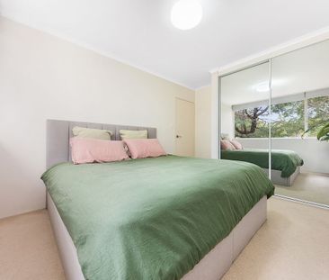 Bright Modern Living with Private Outlook - Photo 4