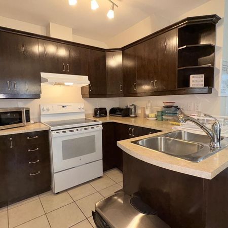 4½ a Ste-Dorothée placement stratégique. - Photo 3