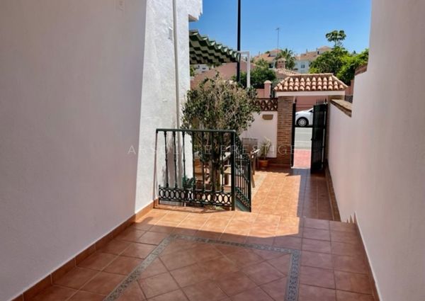 CHARMING TOWNHOUSE FOR RENT IN SAN PEDRO