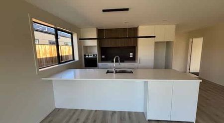 CROMWELL - 4 BEDROOMS - Photo 4