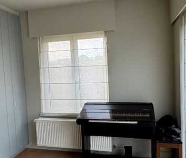 Villa te huur in Asper voor € 1.500 met 3 slaapkamers - Photo 3