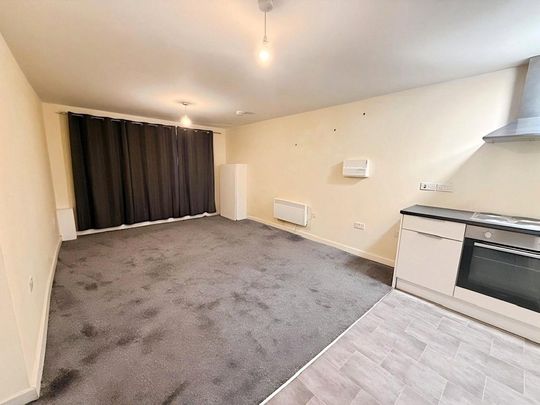 Studio to rent - Photo 1