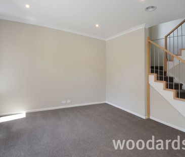 IMPRESSIVE TOWNHOUSE IN MOUNT WAVERLEY SCHOOL ZONE - Photo 1