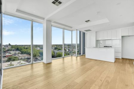 Superb City Living with Panoramic Views - Photo 5