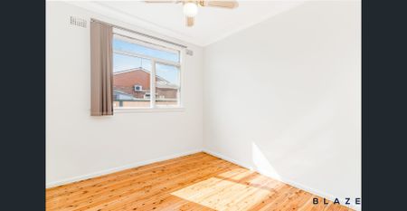 Three Bedroom Home with Character and Comfort! - Photo 4