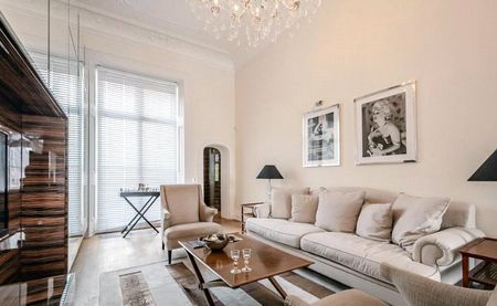 Princes Gate Mews, Knightsbridge - Photo 2