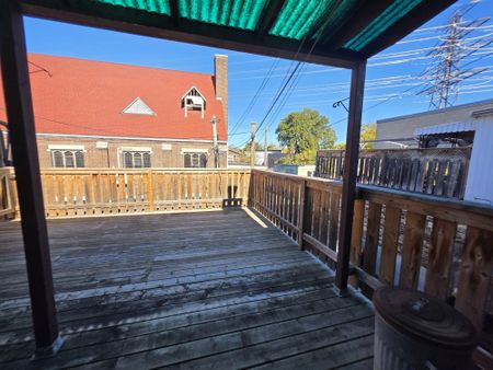 For Lease - 1674 St Clair Avenue, Toronto, Ontario - Photo 5