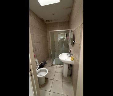 2 Bed Flat, Canterbury Rd, E10 - Photo 6