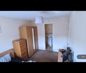 6 bedroom end of terrace house to rent - Photo 4