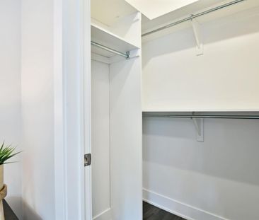 16 Champagne Avenue South - 204 - Photo 6