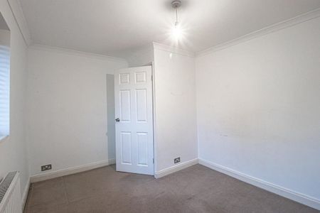 Belsize Road, HEMEL HEMPSTEAD - Photo 2