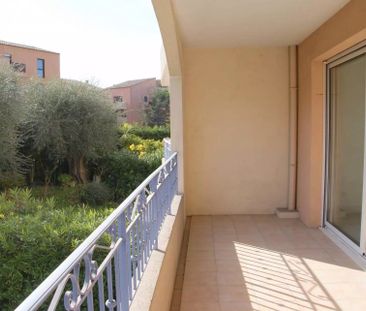 Location Appartement 3 pièces 70m² MOUGINS 06250 - Photo 2