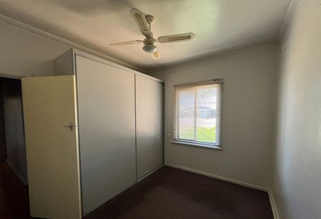 19 Mellor Street, Port Augusta West - Photo 4