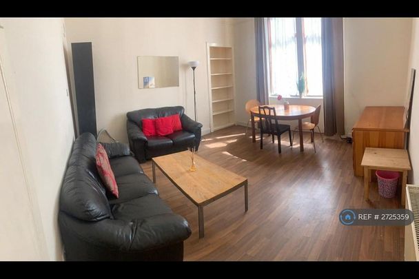 3 bedroom flat to rent - Photo 1