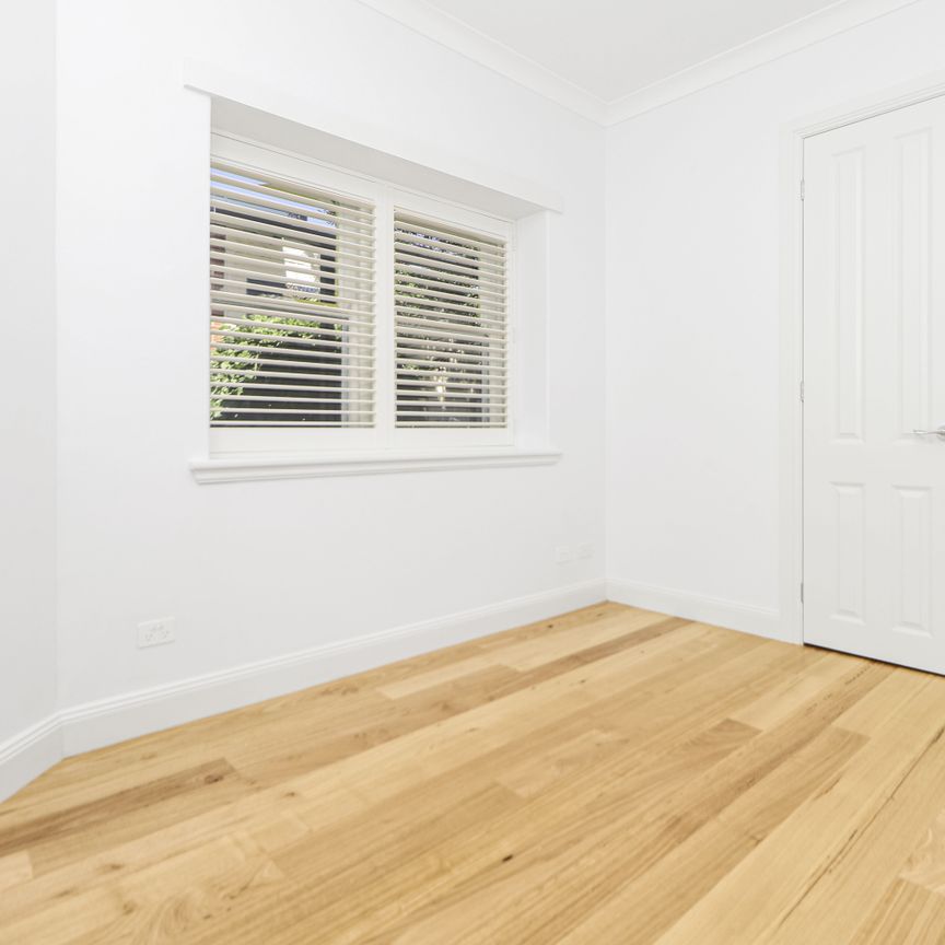 17 Brookong Avenue Wagga Wagga NSW - Photo 1