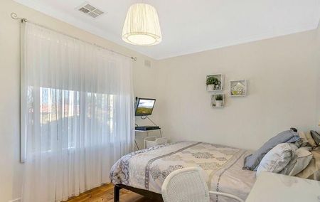 5 Findlay Avenue, Salisbury East SA 5109 - House For Rent - $595 | Domain - Photo 4