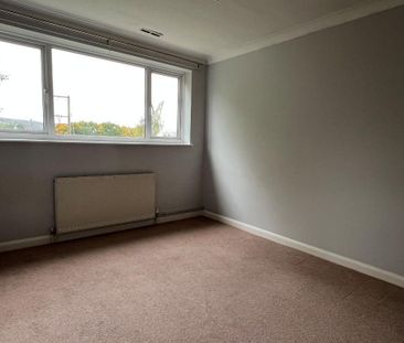 4 bedroom detached house to rent - Photo 5