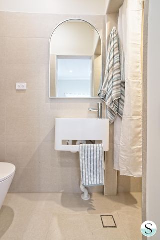 10B Hunter Road, Nords Wharf NSW 2281 - House For Rent | Domain - Photo 2