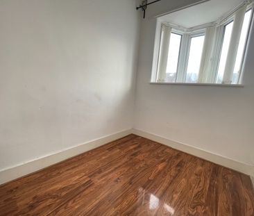 3 Bed Terraced House, Natal Road, IG1 - Photo 5