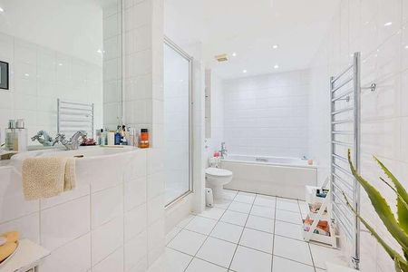 Point Wharf Lane, Brentford, TW8 - Photo 2