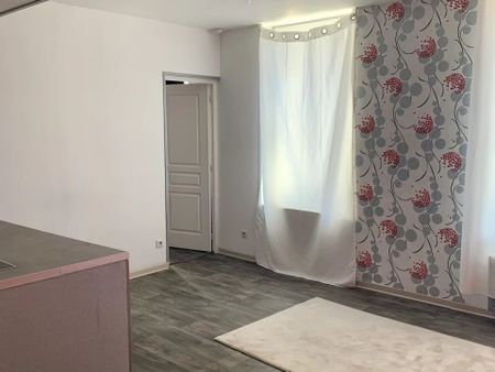 Location Appartement 2 pièces 37 m2 à Saint-Quentin - Photo 2