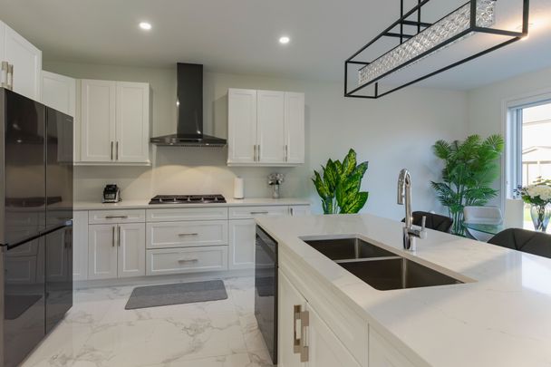 For Lease - 1749 Finley Crescent Unit# main, London North, Ontario - Photo 1