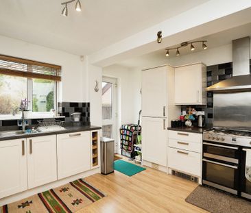 4 bedroom house to rent Severn Road, Oadby, Leicester, Leicestershi... - Photo 3