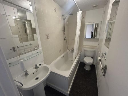 2 bedroom property to rent - Photo 3