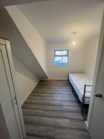 5 Bed Terraced House, Chippinghouse Road, S8 - Photo 4
