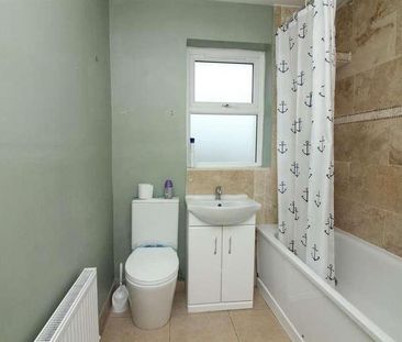 Lion Road, Edmonton, N9 - Photo 3