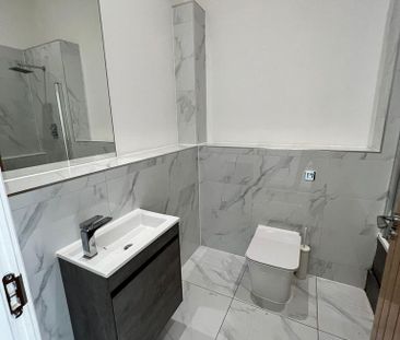 1 bedroom in a flat share to rent - Photo 6