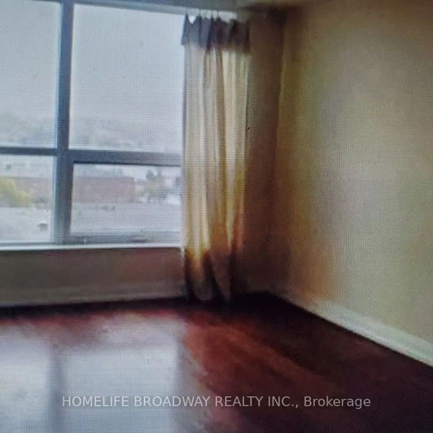 181 Village Green Square #611 - Photo 1