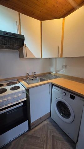 1 bedroom flat to rent - Photo 4