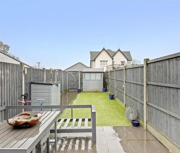 3 bedroom terraced house to rent - Photo 3