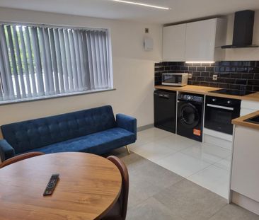 3 bedroom apartment to rent - Photo 1