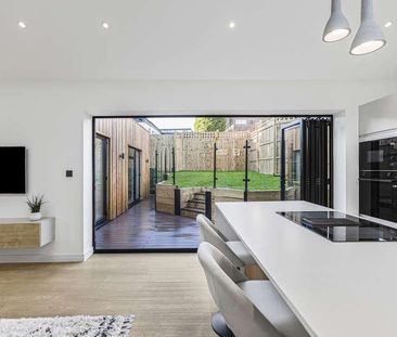 Theobalds Road, Cuffley, EN6 - Photo 2