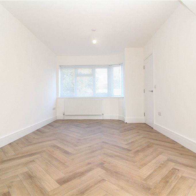Longford Avenue, Feltham, TW14 9TQ - Photo 1