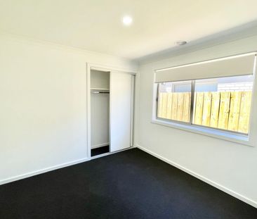 Perfect Family Home Steps from Schools, Parks & Transport - Photo 2