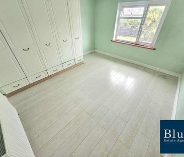 The Warren, Hounslow, Hounslow, TW5 - Photo 3