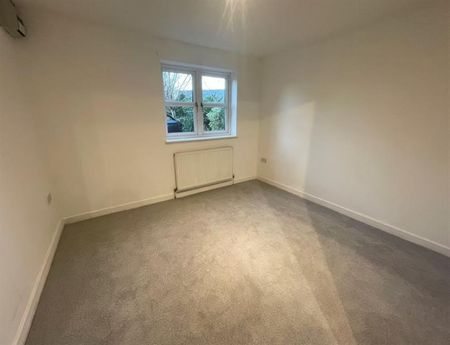 1 Bedroom Apartment To Let - Photo 2