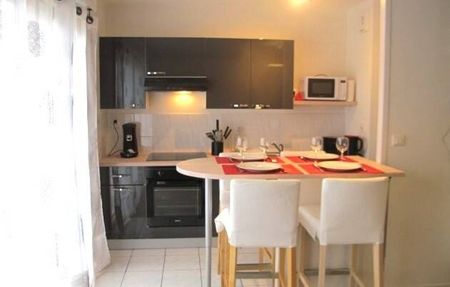 T1bis+parking - Proche SNCF- tram - Photo 3