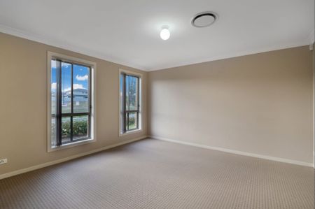 Spacious Family Home - Photo 4