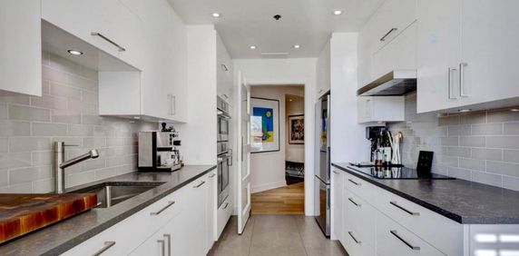 Condo haute gamme Le Biarritz, Illes des Soeurs - Photo 2