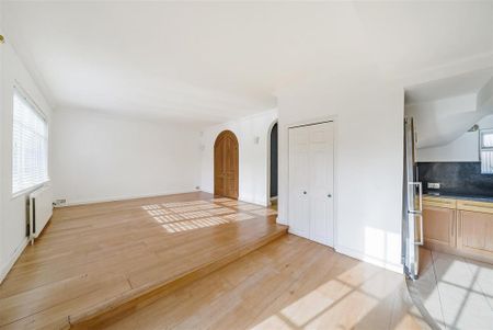 3 bedroom semi-detached house to rent - Photo 3